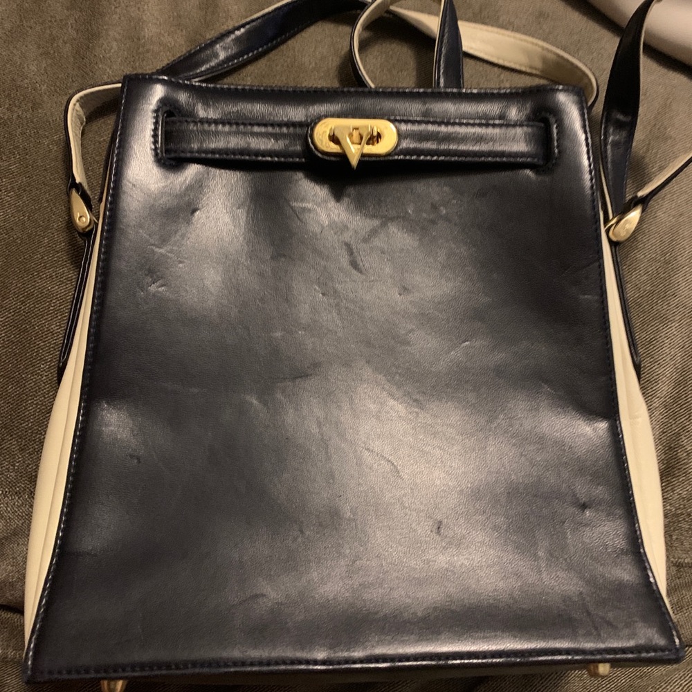 SOLD!!!! VTG Valentino Garvani handbag